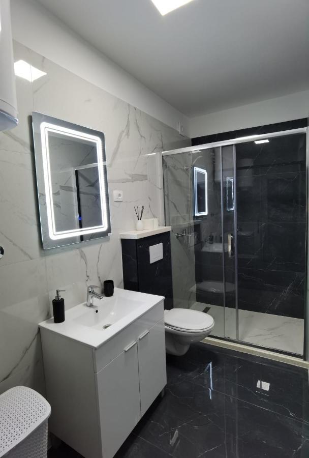 Apartman Lu Jesenice  Luaran gambar